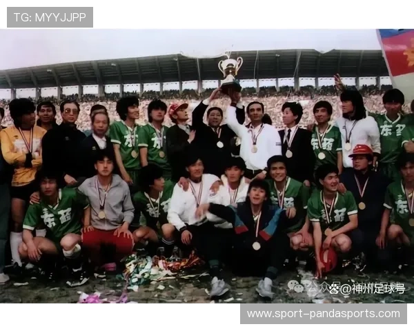 中国足球历史传奇球星盘点