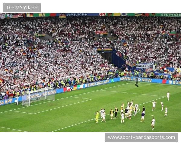 足球球星的招牌动作与独特风格解析：从梅西到C罗的经典瞬间